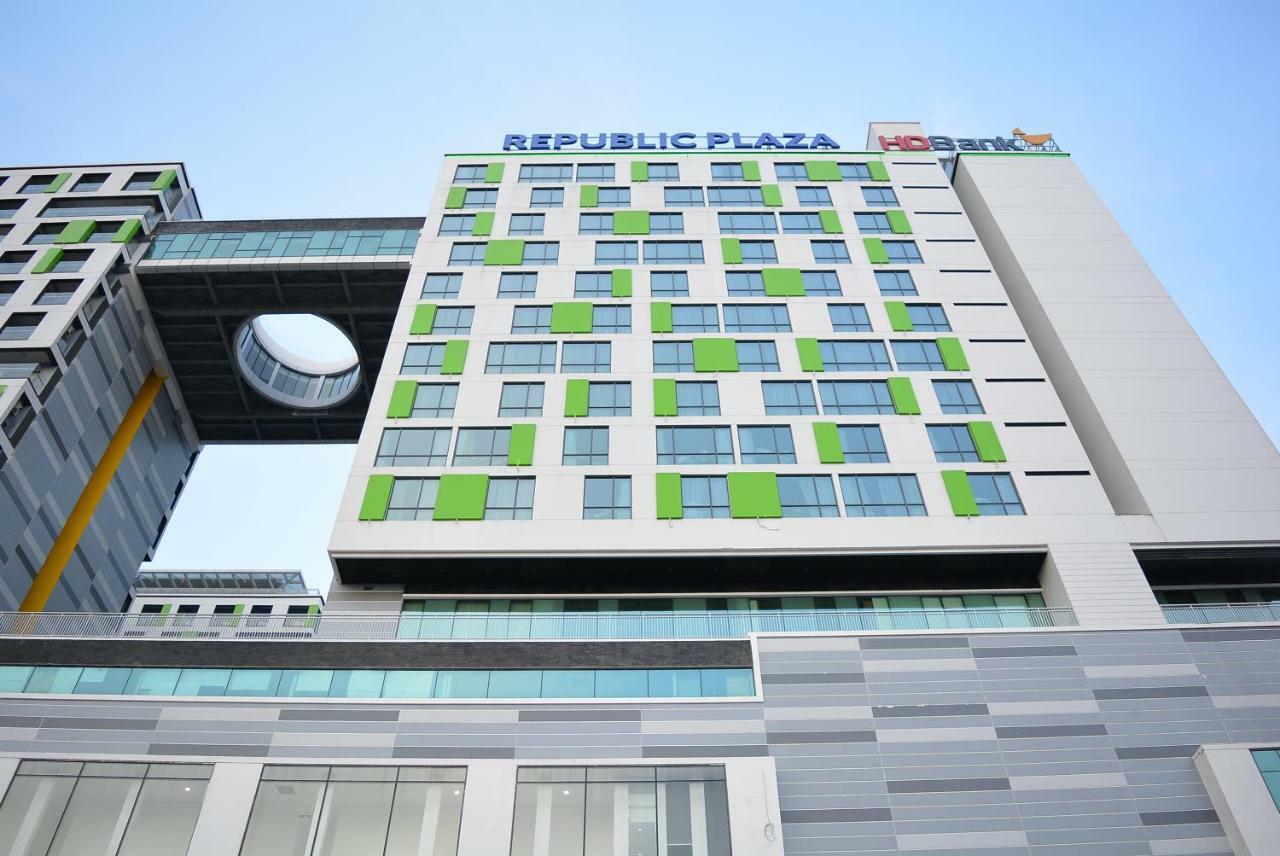 Holiday Republic Saigon Airport Хошимин Экстерьер фото